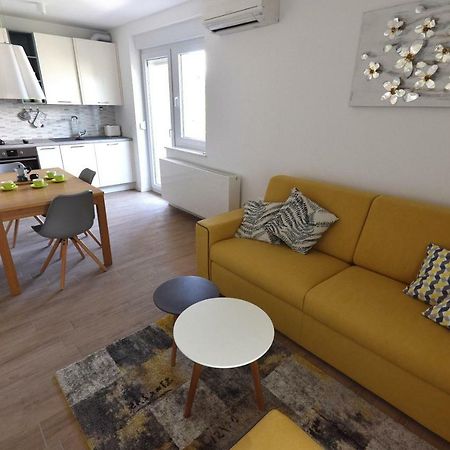 PUY Apartment Vostan מראה חיצוני תמונה